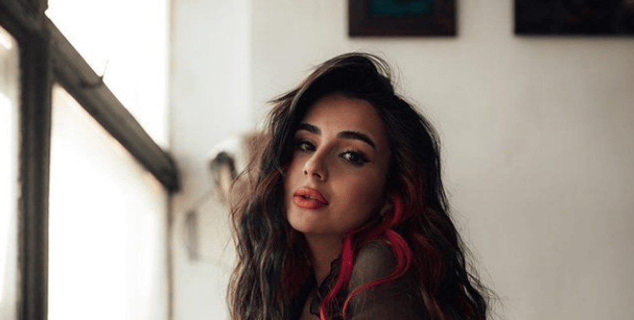 Анна Тринчер, украинская певица