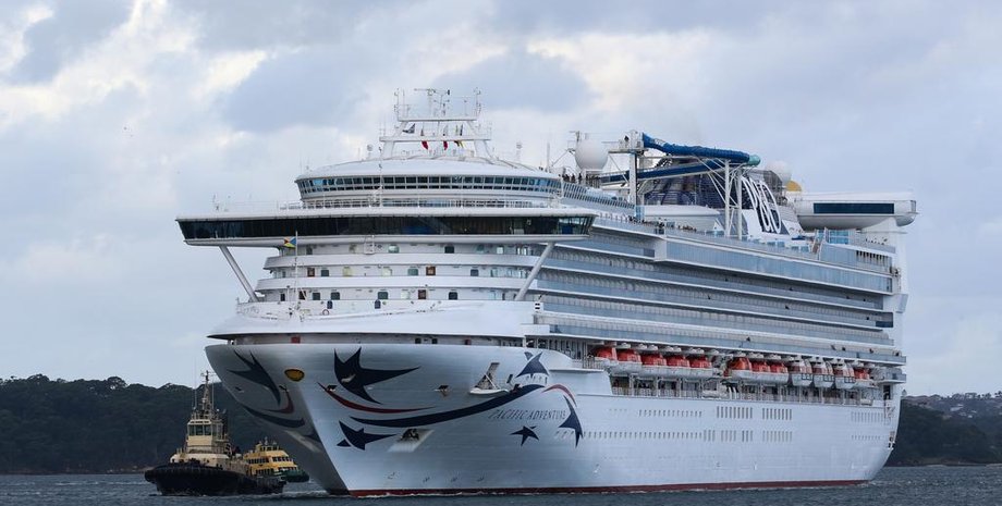 Круизный лайнер, Pacific Adventure, корабль мечты, судно, корабль, турист упал за порт, поиски пассажира, оставались в море
