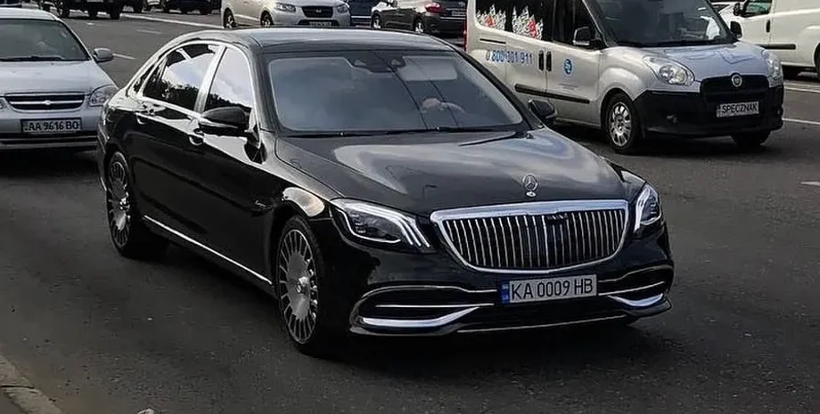 автомобілі люск для чиновників