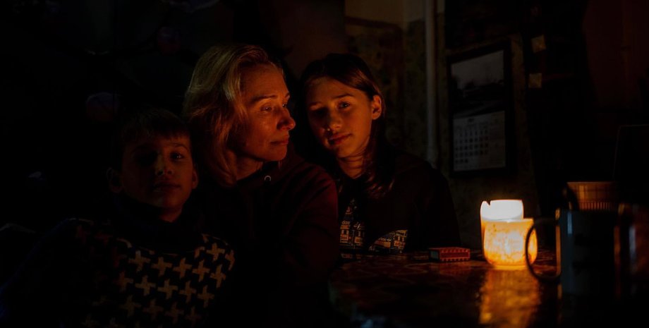 Удары ВС РФ по энергетике — левый берег Киева может остаться без света на Новый год Отключение света