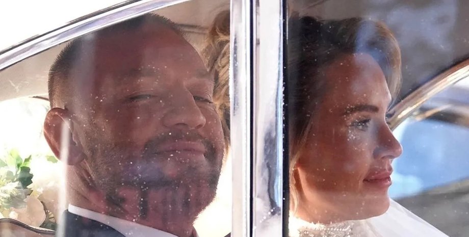 Конор Макгрегор та Ді Девлін у машині