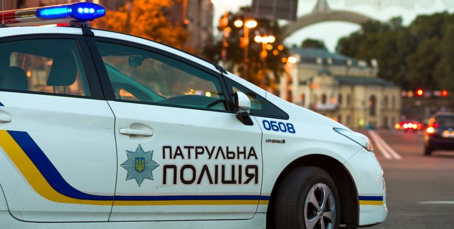 Автомобиль патрульной полиции