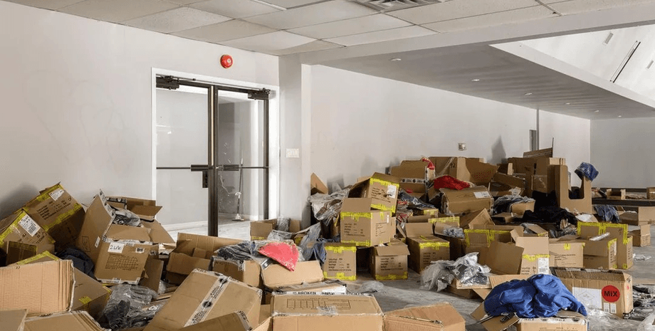 "Почему так произошло": в США возмутились брошенной и недоставленной гуманитаркой для Украины (видео)