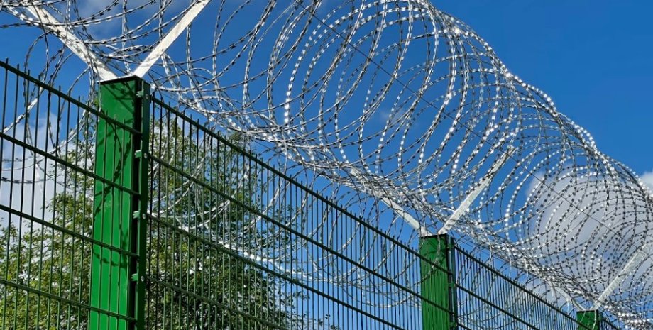 паркан на кордоні Росії та Фінляндії, паркан, огорожа на кордоні