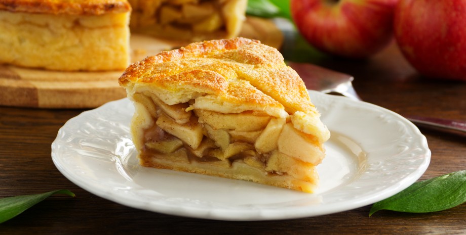 Соковитий яблучний пиріг, яблучний пиріг, як приготувати пиріг з яблуками