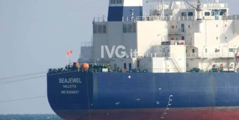 судно, Seajewel, італія, російський танкер, вибух, тіньовий флот, рф,  санкції проти рф