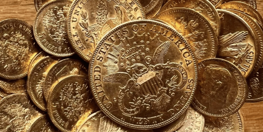 Сокровище состоит из 70 золотых монет и оценивается в более 24 тысяч долларов клад, монеты, Польша, Вторая мировая война, Америка, Вермахт, Щецин, металлоискатель, жестянка, доллар, поисковики, находка