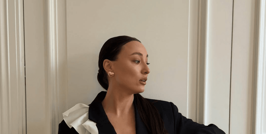 Анастасия Половинкина подтвердила отношения с певцом Островским