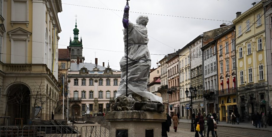 Список наследия ЮНЕСКО, объекты мирового наследия, Венеция, Киев, сохранение наследия, культурное разнообразие, природное наследие, туризм, влияние изменения климата, Большой Барьерный риф, включение объектов наследия, Шелковый путь