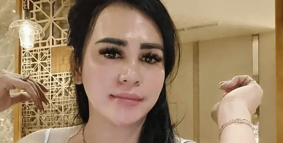 Блогершу арестовали, поговорили с фото Иисуса, осудили за богохульство, Рату Талиса, TikTok, стрим, прямая трансляция, 3 года в тюрьме, посоветовала подстричься