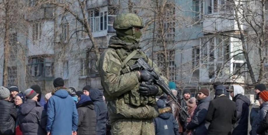Російські окупанти в Мелітополі соціальна напруга, російські окупанти, ЗС РФ, війна РФ проти України, Іван Федоров
