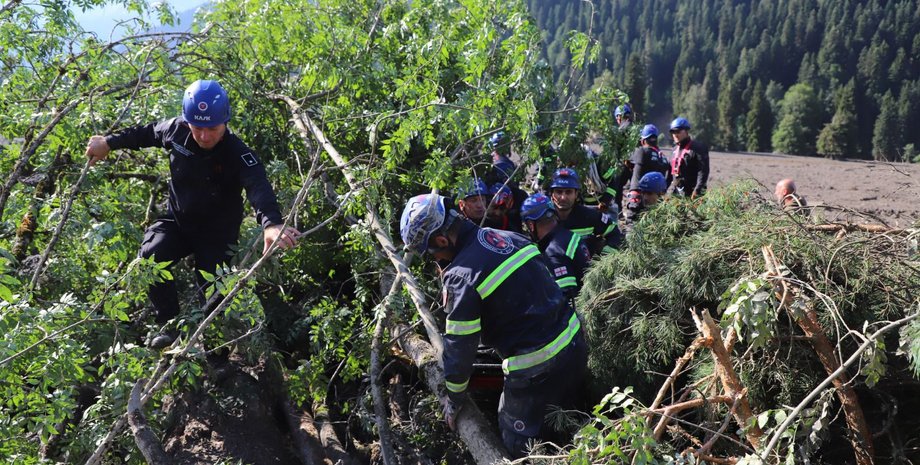Шові, зсув ґрунту, рятувальники, Грузія