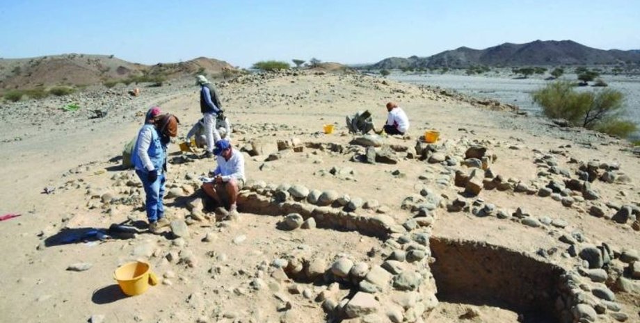 захоронение, скелет, дети, археология, археологи, исследования, железный век, здание, регион, Оман, открытие, ритуал, раскопки, участок, история, культура