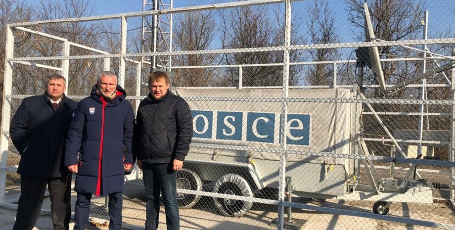 Алексей Журавлев (в центре) / Фото: facebook.com/zhuravlev.rodina