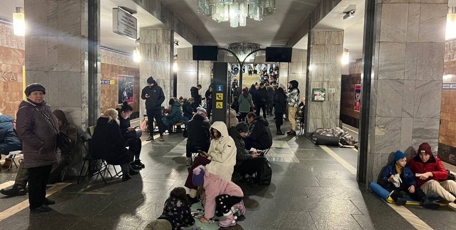 Київ, обстріл, атака, ракетний удар, укриття, метро, бомбосховище