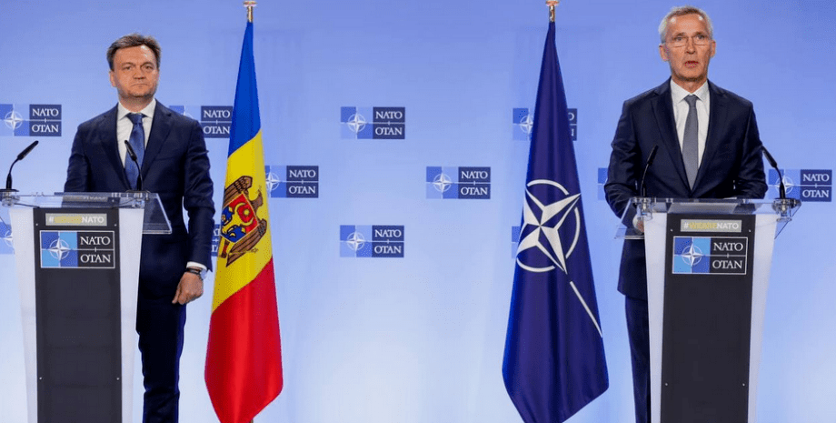 Дорін Речан, Єнс Столтенберг, прапор Молдови, прапор НАТО