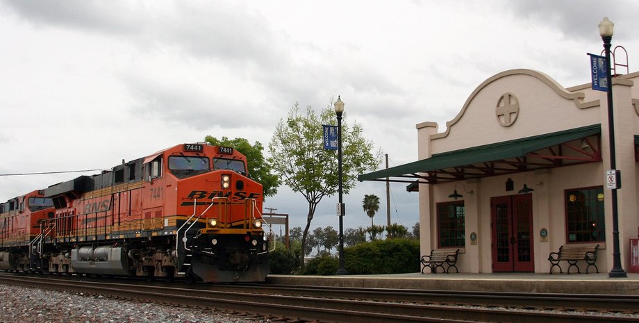 поезд, США, Коркоран, фото