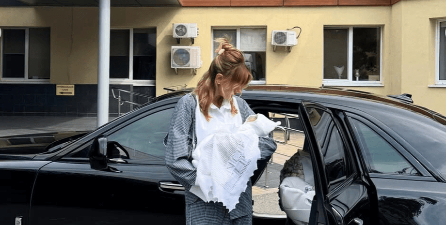 Леся Нікітюк, Леся Нікітюк народила, дмитро бабчук, наречений лесі нікітюк, нікітюк вагітна, пологовий