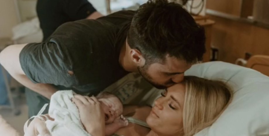 Семья, семейная пара, ребенок, дочь, девочка, Гвоздика, больница