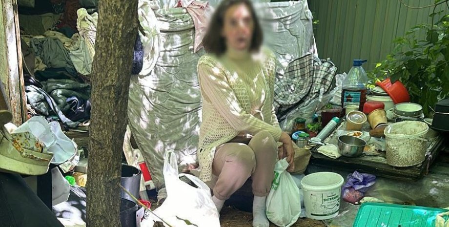 Подозреваемая в осквернении могил Украина, полиция, осквернение могил, фото