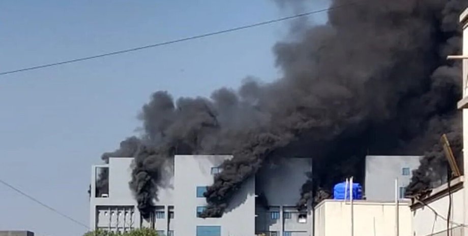 Индия, пожар, вакцина, коронавирус, COVID-19