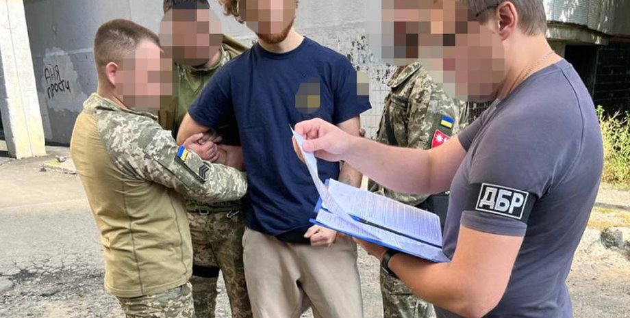 ГБР, задержание ГБР, Государственное бюро расследований, дезертир, дезертирство, военный