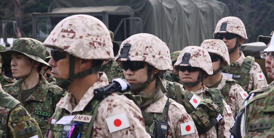 солдати Японії