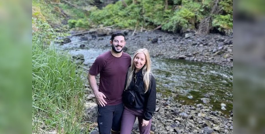 Можуть вижити цілий рік: пара створила бункер та готує запаси на "чорний день"