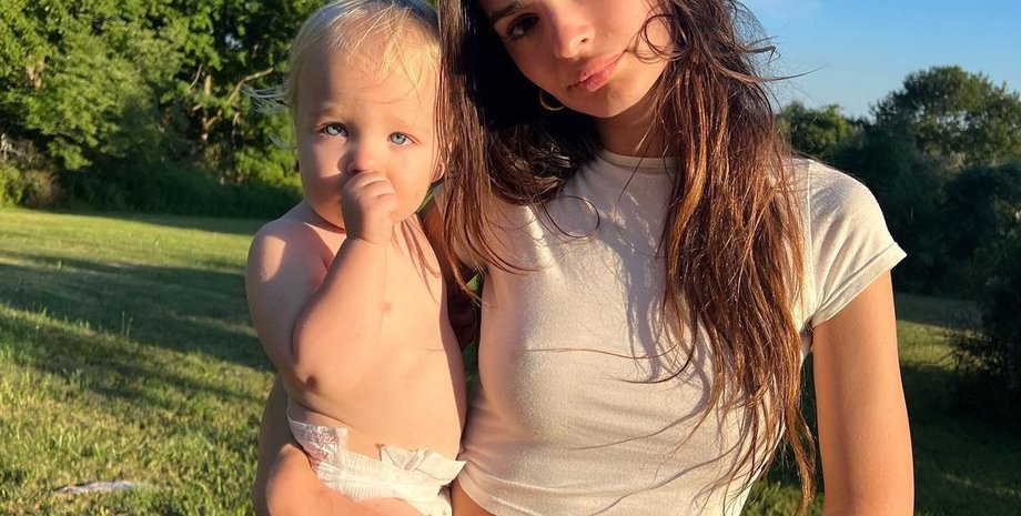 Емілі Ратаковскі, Емілі Ратаковскі розлучення, Емілі Ратаковскі син, Емілі Ратаковскі модель