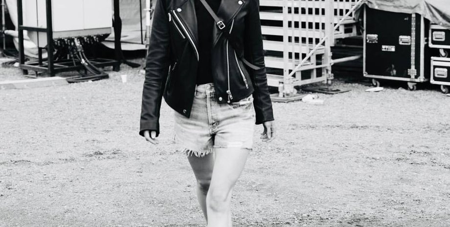 Санна Марін у шортах