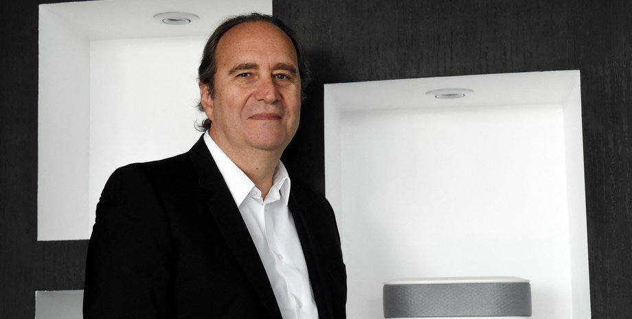 Ксавье Ниэль, миллиардер, француз.