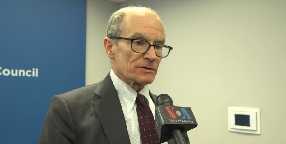 Дэниел Фрид, США, Украина