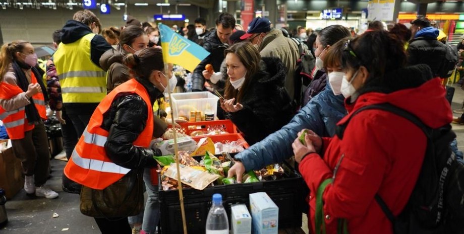 українські біженці, біженці з України в Німеччині, виплати біженцям, умови для юєженців у Німеччині