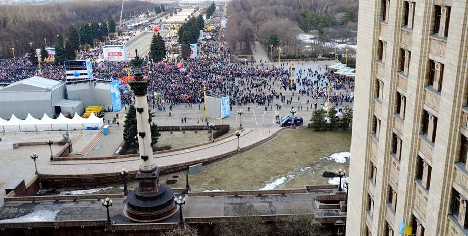 Фото акции. Окно комнаты аспиранта — в правом нижнем углу / Фото: zona.media