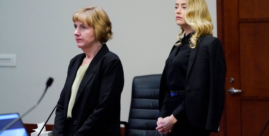 Элейн Бредехофт