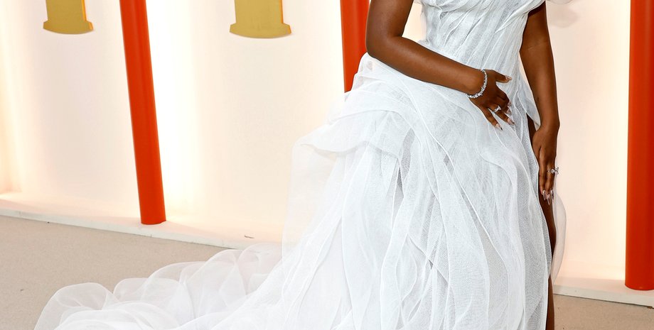 Співачка Tems, темс пісні, мами Оскар, церемонія Оскар 2023, хто переміг Оскар 2023, наряди Оскар 2023