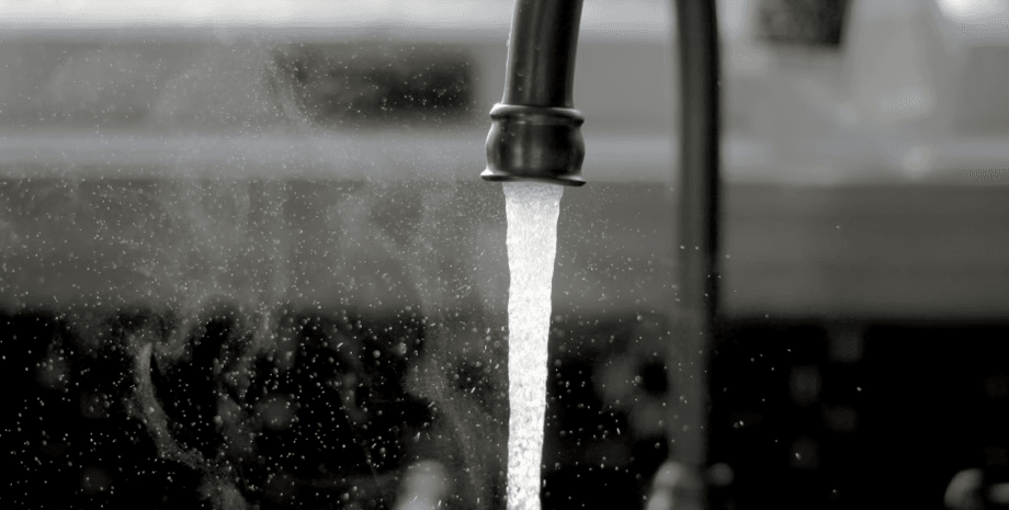 Вода из крана, счет за воду, питьевая вода, кран, коммунальные услуги, 10 млн галлонов воды, плата за воду, соцсети