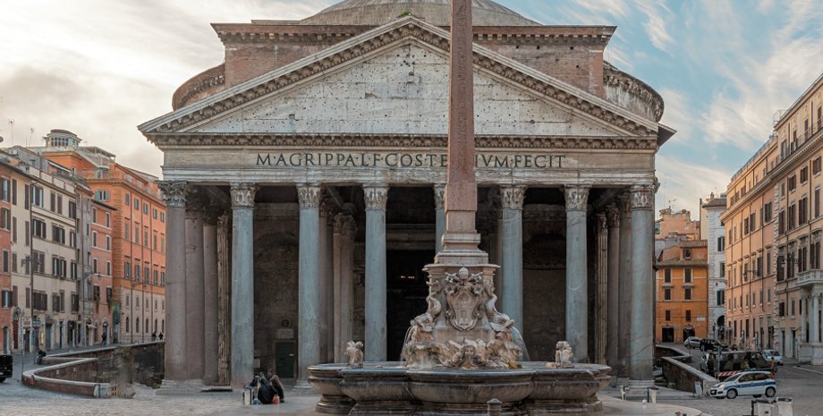 Пантеон в Риме, римские сооружения