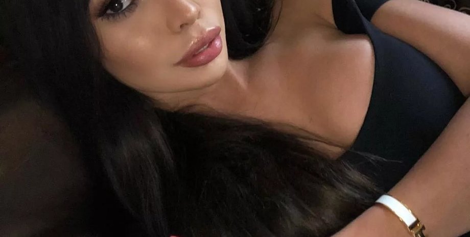 Найла Казеллі