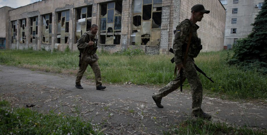 Украинские войска, наступление российских войск,