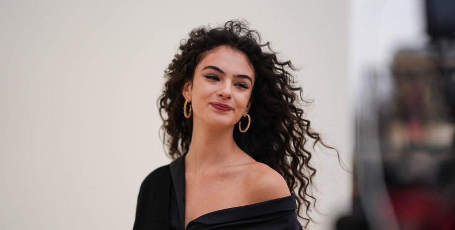 Дева Кассель в Париже, дочь Моники Беллуччи, дочь Венсана Касселя, неделя моды в Париже, париж, показ Dior