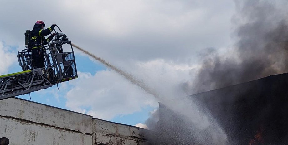 Пожар возник утром