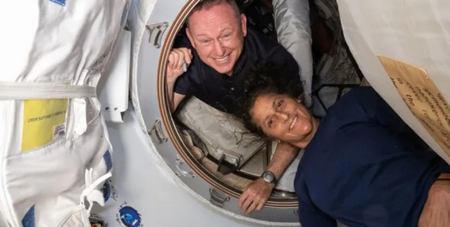 Баррі Вілмор Суніта Вільямс Баррі Вілмор Суніта Вільямс