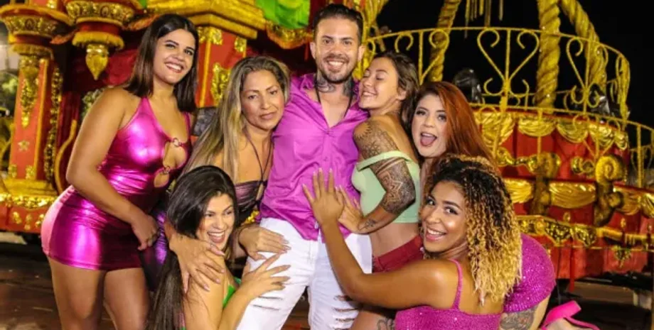 рождество, жена, муж, семья, полиамория, празднование, подарки, традиция