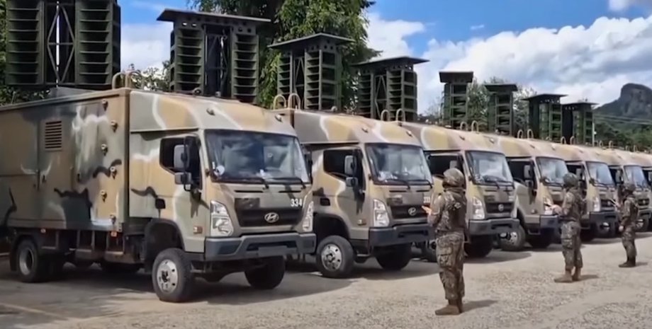 гучномовці на гранці Південної Кореї