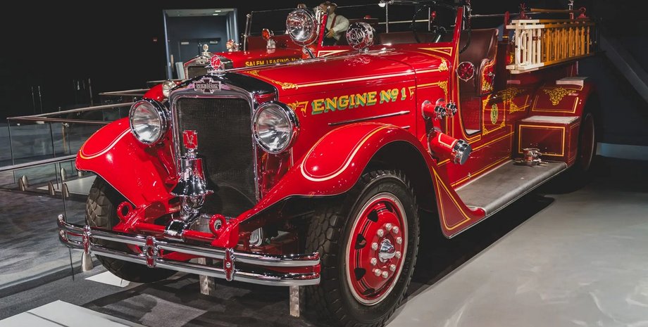 пожарное авто American LaFrance