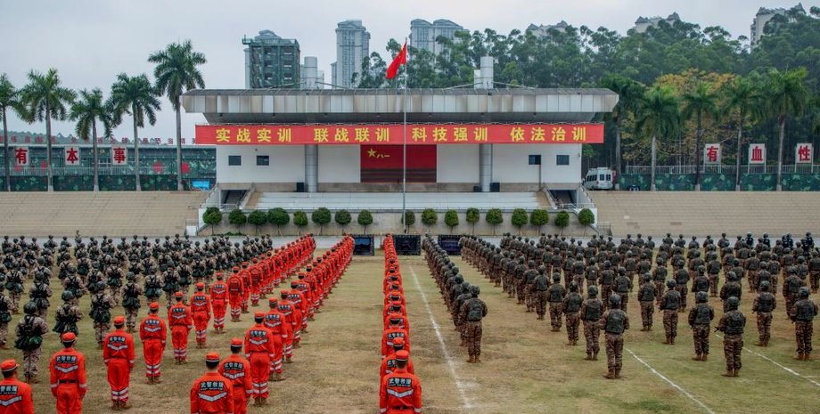 Сі Цзіньпін змушений був провести масштабні чистки у збройних силах
