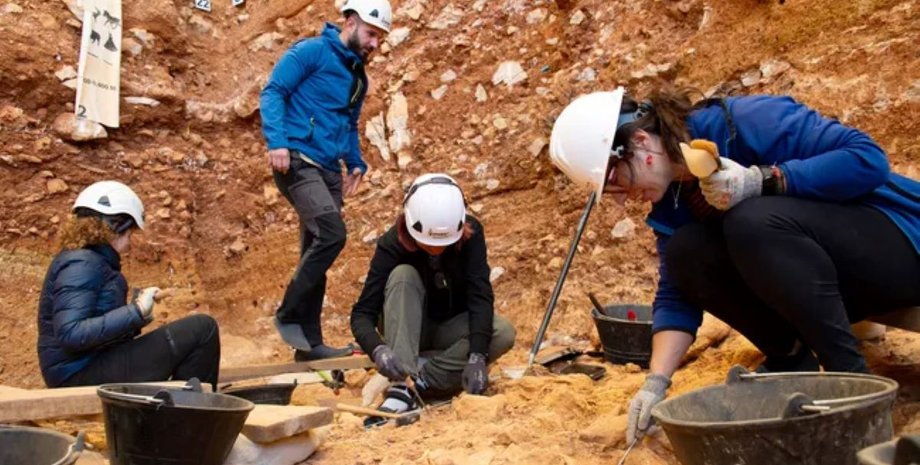 исследователи сделали жуткое открытие в испанской пещере