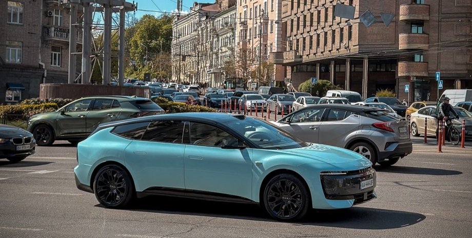 новий Audi E5