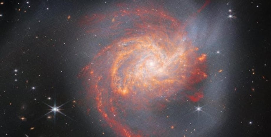 галактика NGC 3256